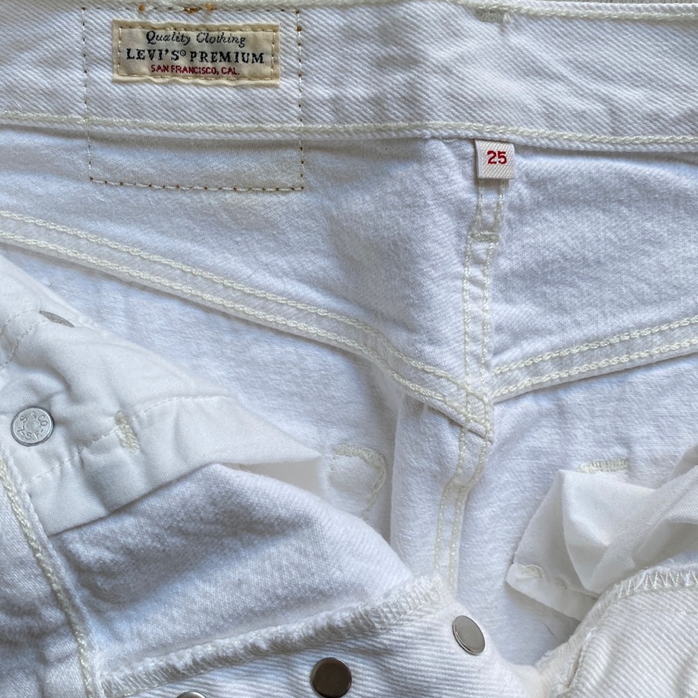 Levi’s Ribcage denim skirt - Picture 3 of 3